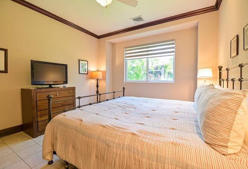 Cr Luxury Los Sueños Condos