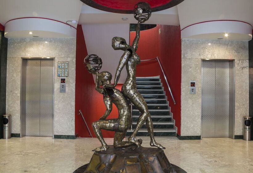 Отель Ambos Mundos