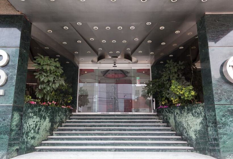 Отель Ambos Mundos