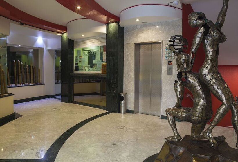 Отель Ambos Mundos