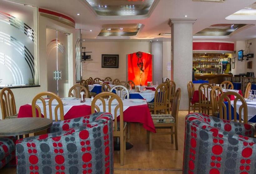 Отель Ambos Mundos