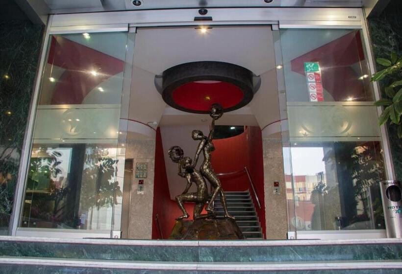 Отель Ambos Mundos