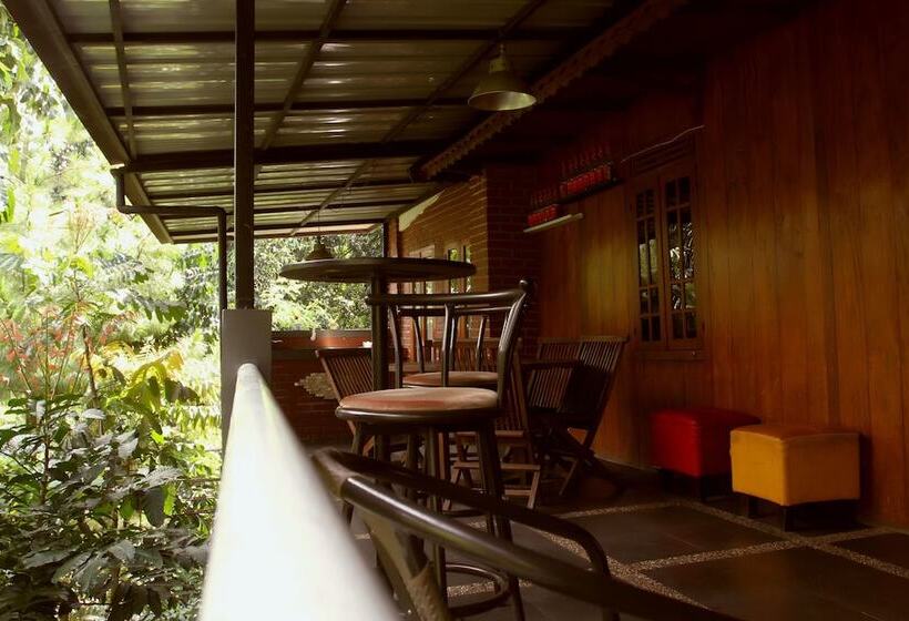 ホテル Bantal Guling Villa