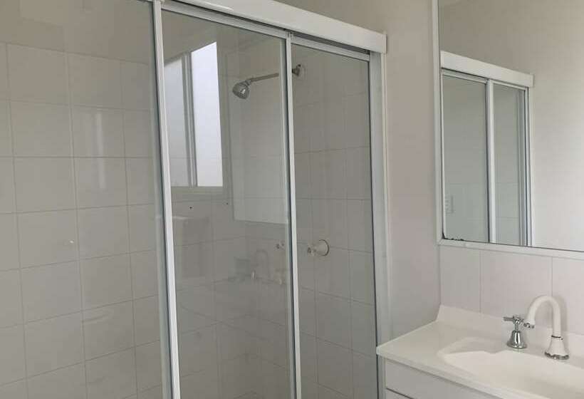 בית מלון כפרי Beachfront Hallidays Point