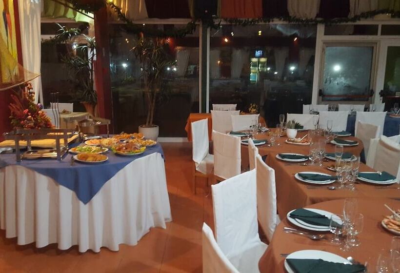 ホテル Casinhas Do Alentejano   Lands House Bungalows