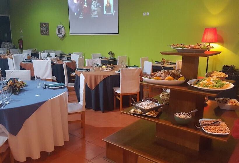 ホテル Casinhas Do Alentejano   Lands House Bungalows