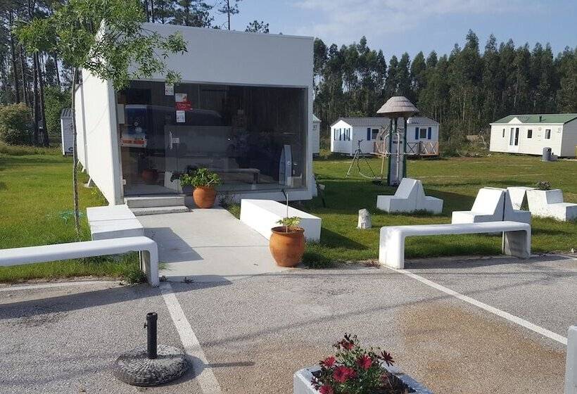 ホテル Casinhas Do Alentejano   Lands House Bungalows