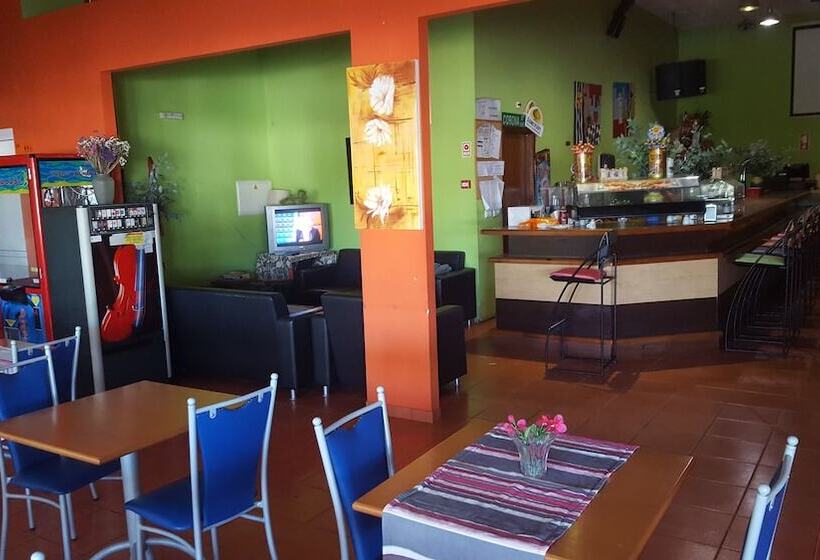 ホテル Casinhas Do Alentejano   Lands House Bungalows