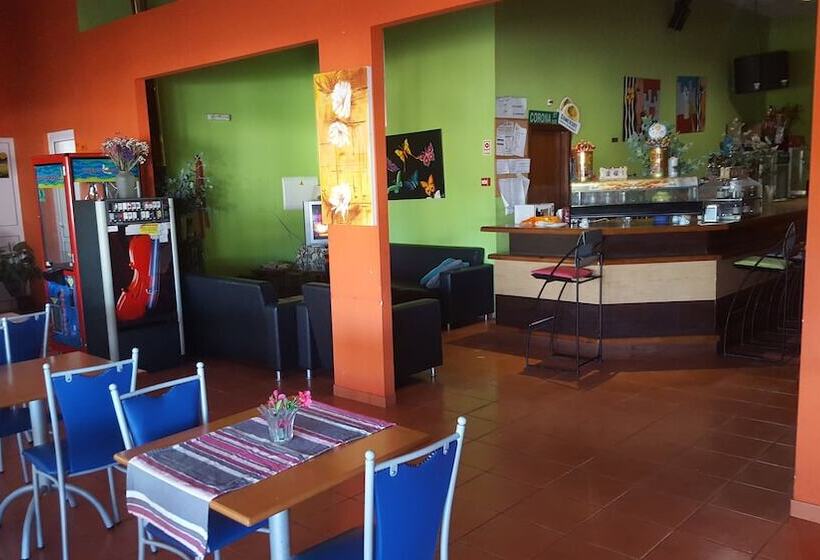 ホテル Casinhas Do Alentejano   Lands House Bungalows