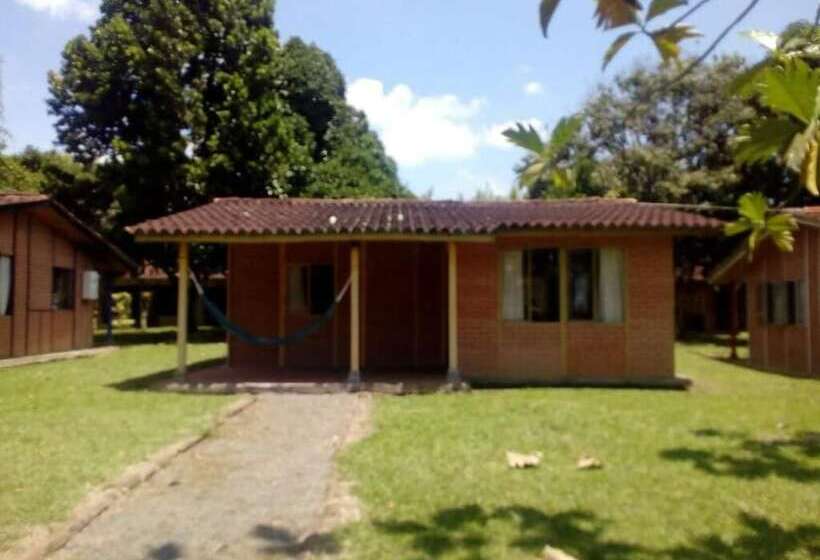 酒店 Cabañas Mega