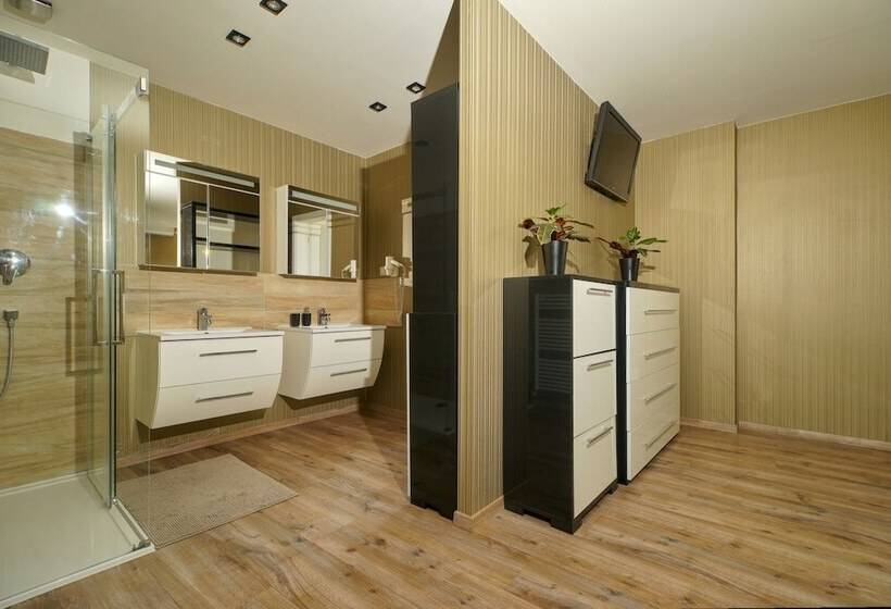 ホテル Centrum With Free Parking