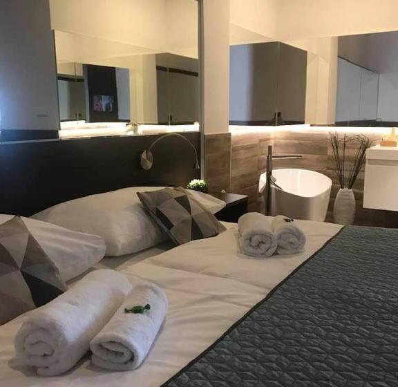 ホテル Centrum With Free Parking