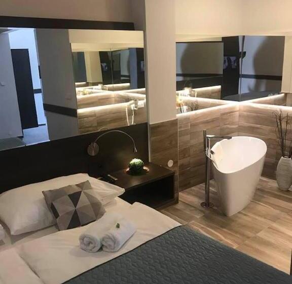 ホテル Centrum With Free Parking