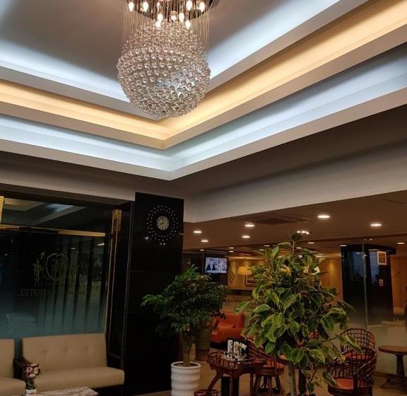 Hotel Charlot Castle