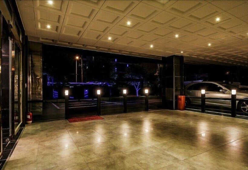 Hotel Charlot Castle