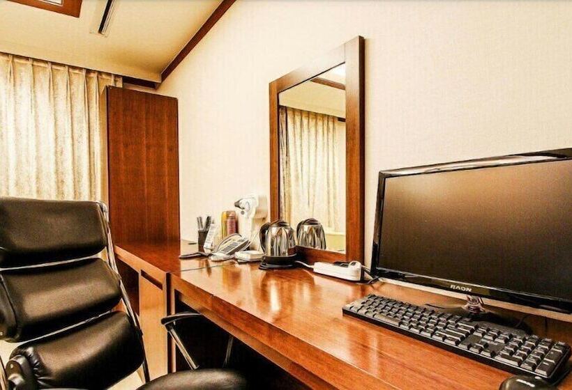 Hotel Charlot Castle