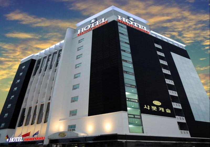 Hotel Charlot Castle