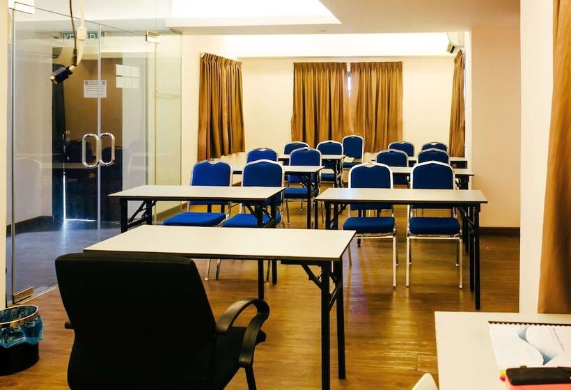 فندق Kertih Damansara Inn