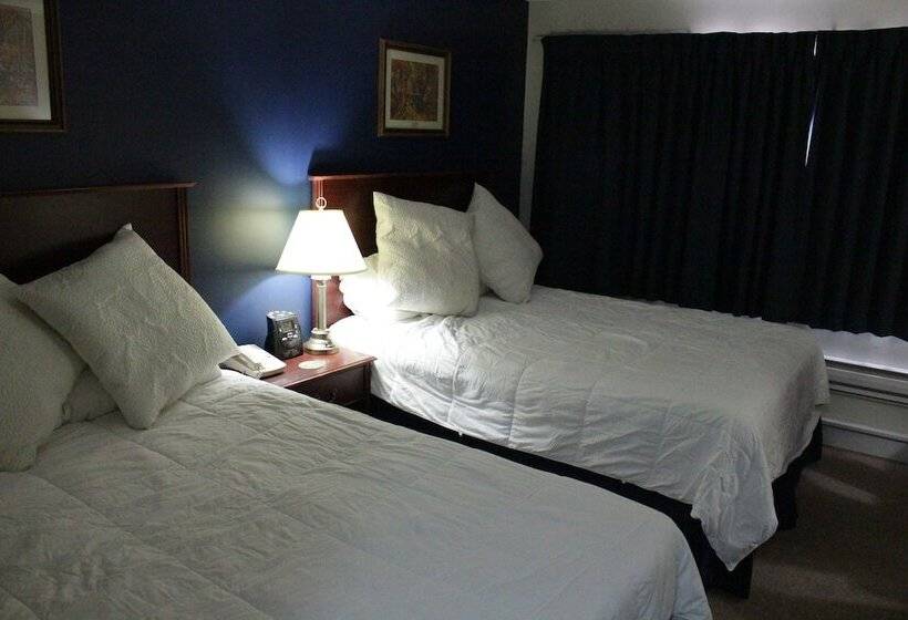 בית מלון כפרי Morinville Plaza & Suites