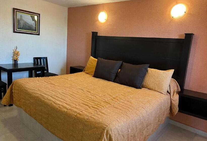 فندق Posada Real