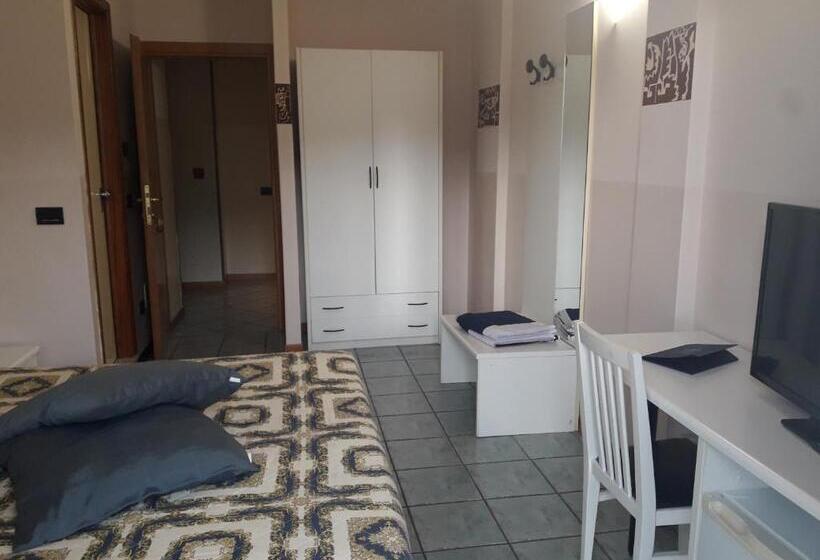 בית מלון כפרי Stazione Sul Lago Di Iseo