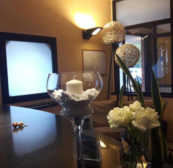 בית מלון כפרי Stazione Sul Lago Di Iseo