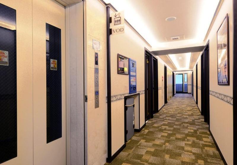 호텔 Toyoko Inn Jr Kobe-eki Kita-guchi