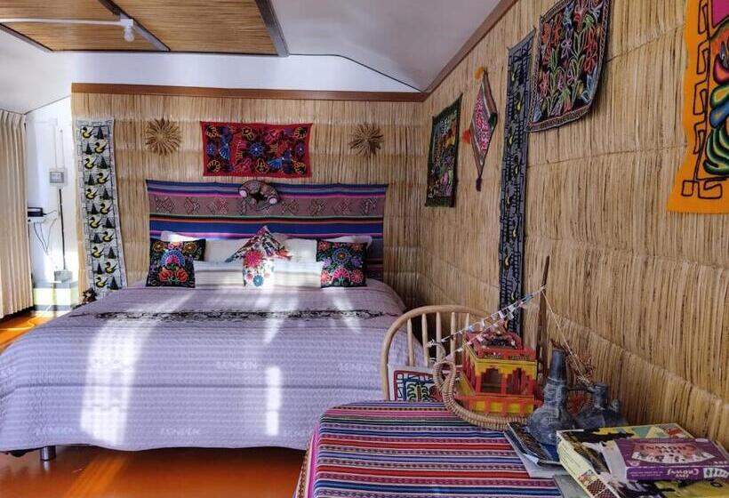 ホテル Uros Titikaka The Best Lodge