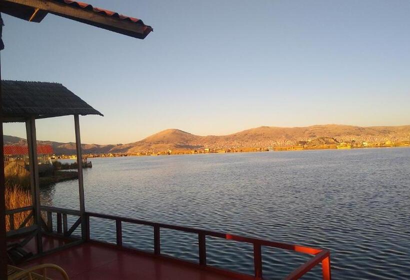 ホテル Uros Titikaka The Best Lodge