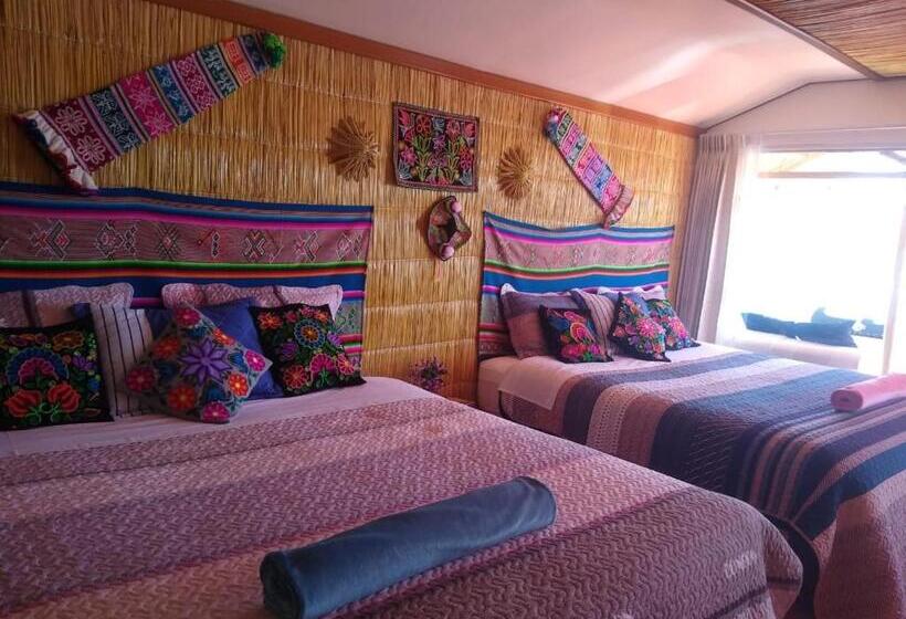 ホテル Uros Titikaka The Best Lodge
