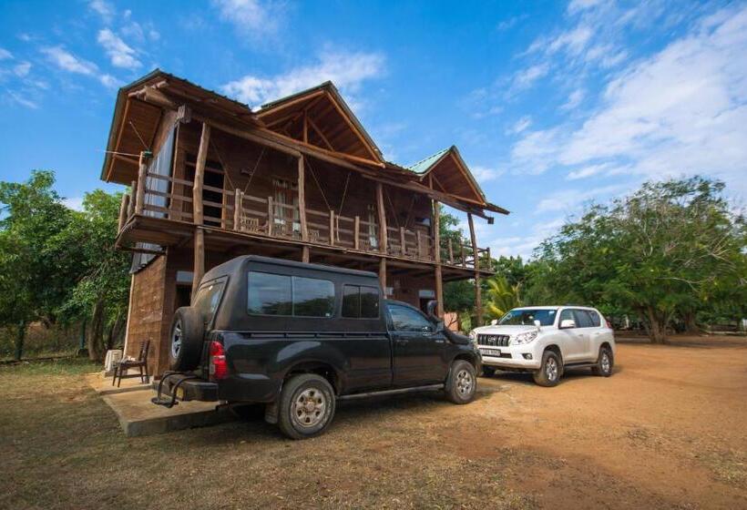 בית מלון כפרי Yala Caravan Village