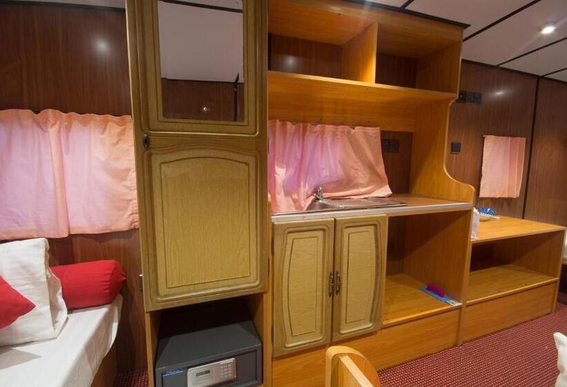 酒店 Yala Caravan Village