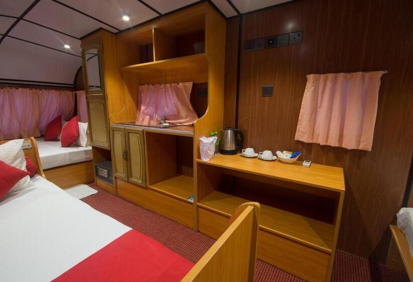 בית מלון כפרי Yala Caravan Village