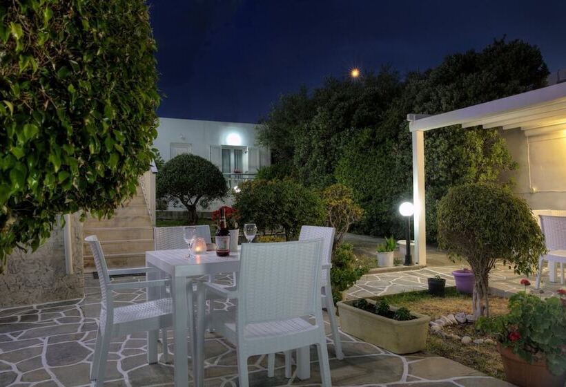 Bizas Rooms & Studios