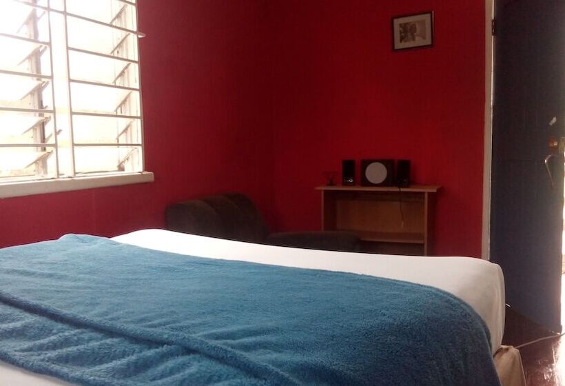Kingsworth Bed And Breakfast