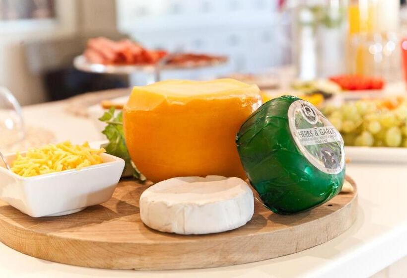 Lady Loch Country House