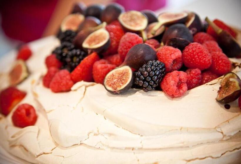 Lady Loch Country House