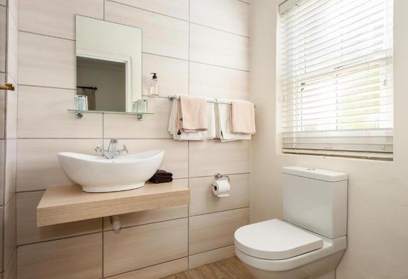 Lady Loch Country House