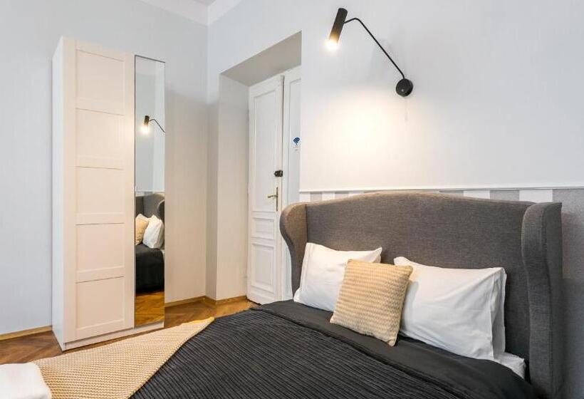 Old Town Residence Bis