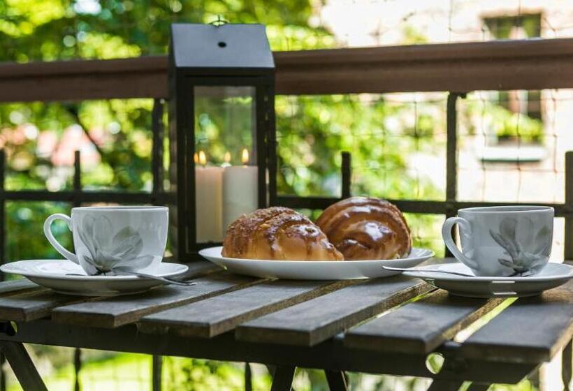 Old Town Residence Bis