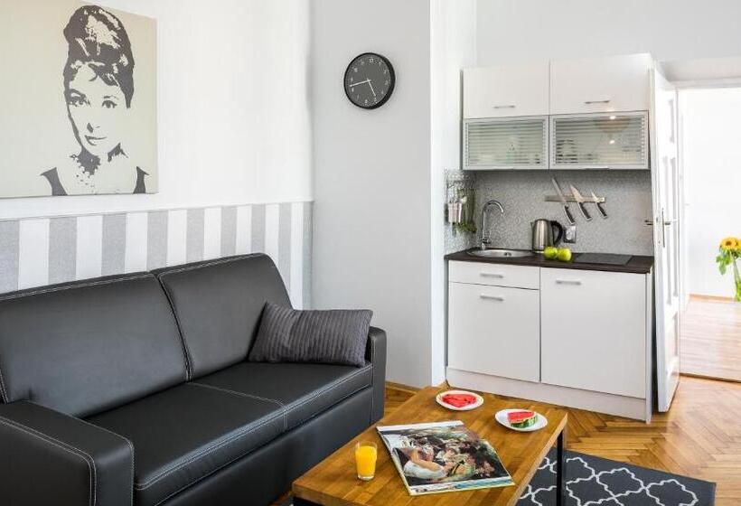 Old Town Residence Bis