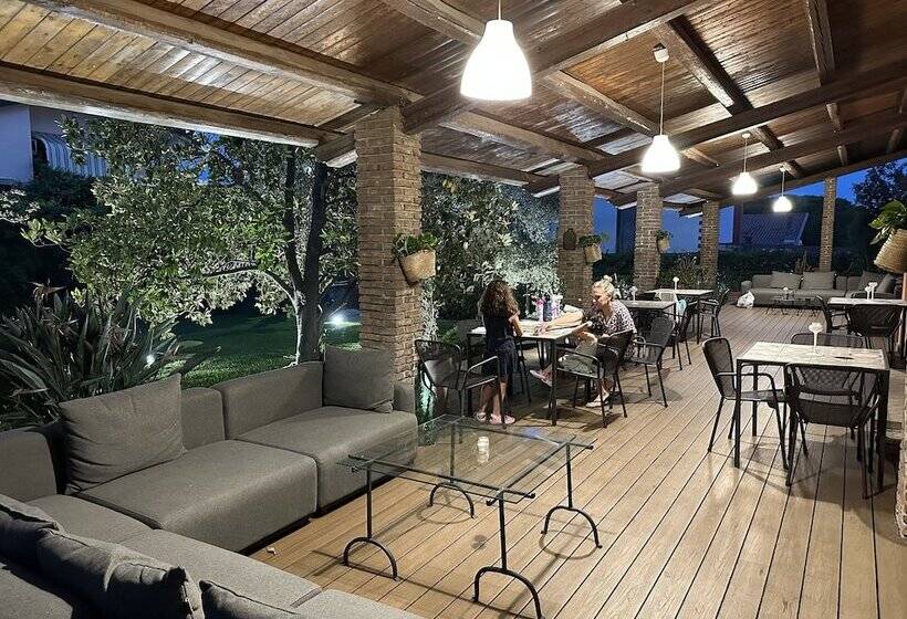 Ottomood B&b And Apartments