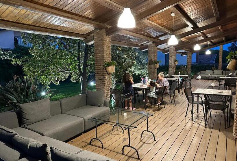 Ottomood B&b And Apartments