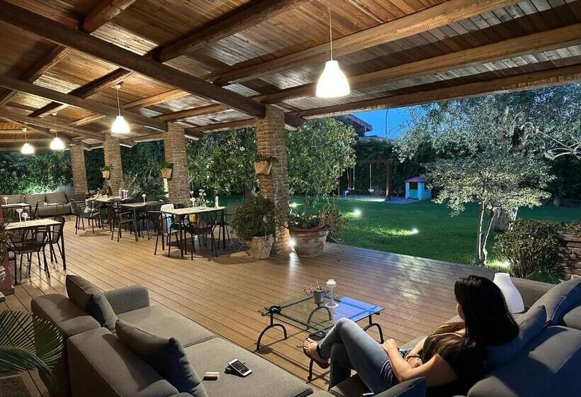 Ottomood B&b And Apartments