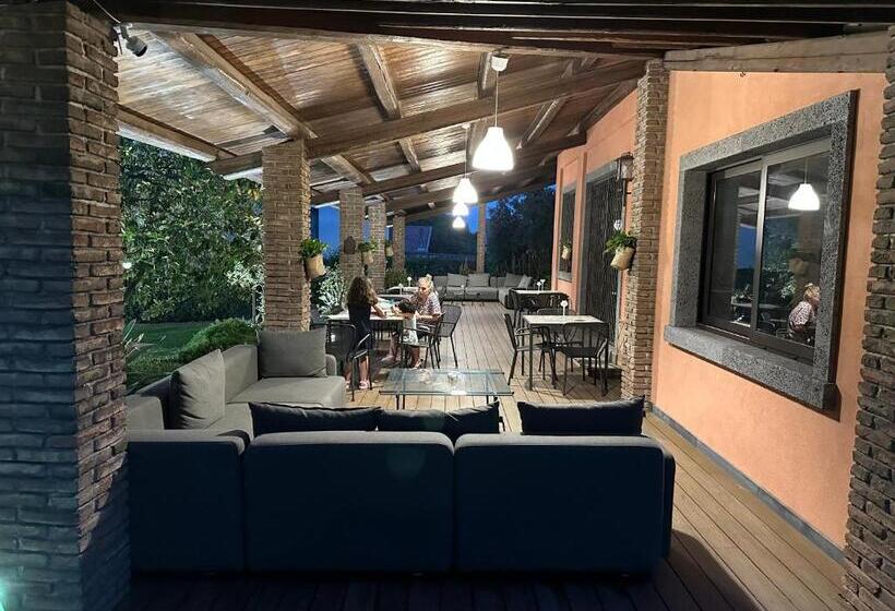 Ottomood B&b And Apartments