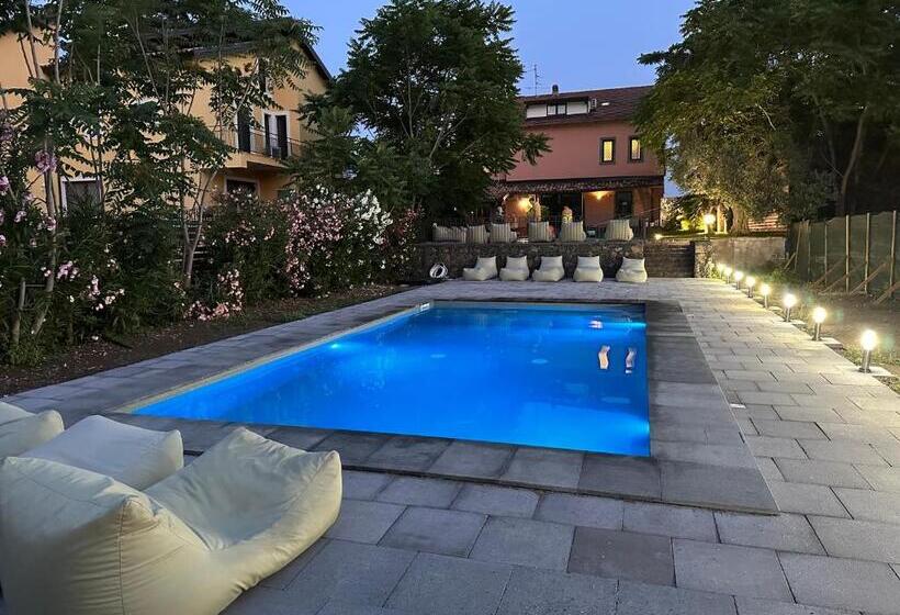 Ottomood B&b And Apartments