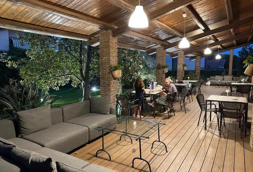 Ottomood B&b And Apartments