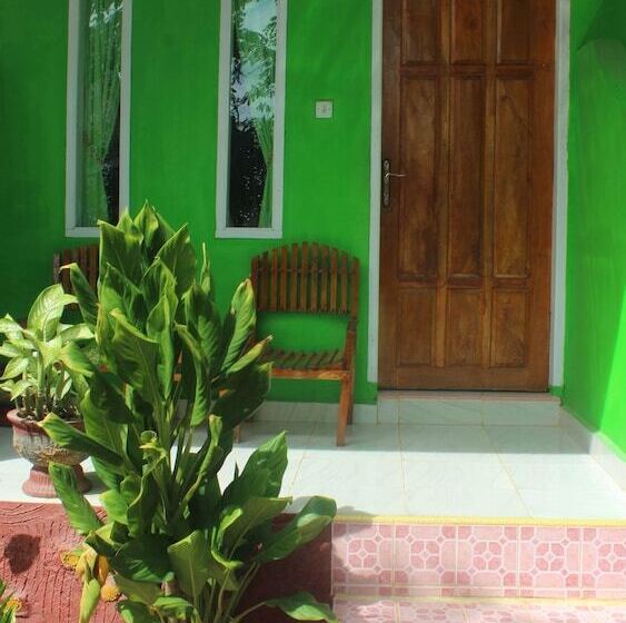 פנסיון Bira Panda Beach 1