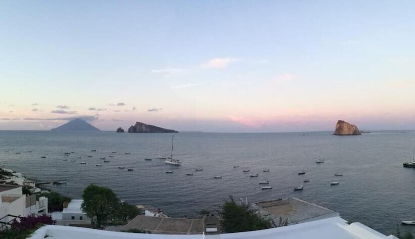 ペンション Panareal