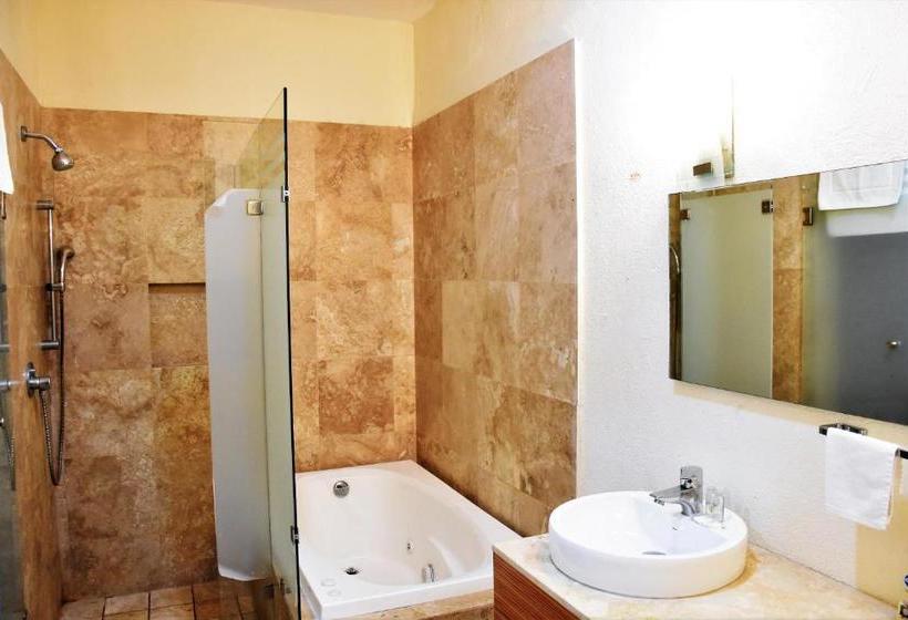 ペンション The Phoenix Sayulita